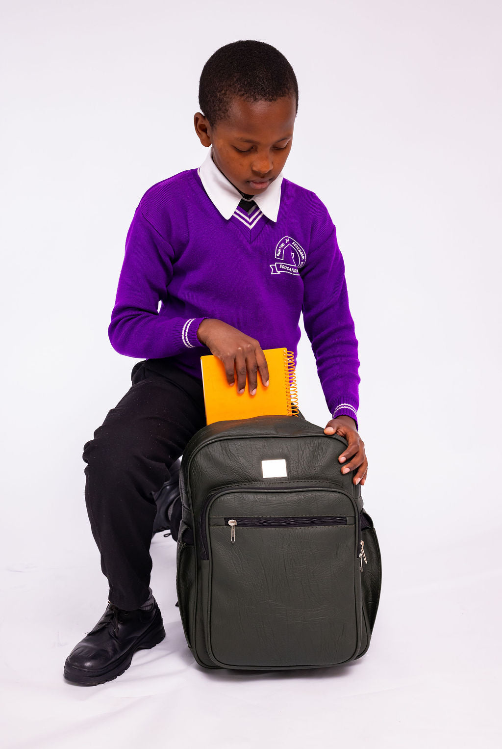 Denri Pioneer Antitheft Backpack fits up to 15.5-inch laptop, document sleeve, heavy duty bag for school, work, travel