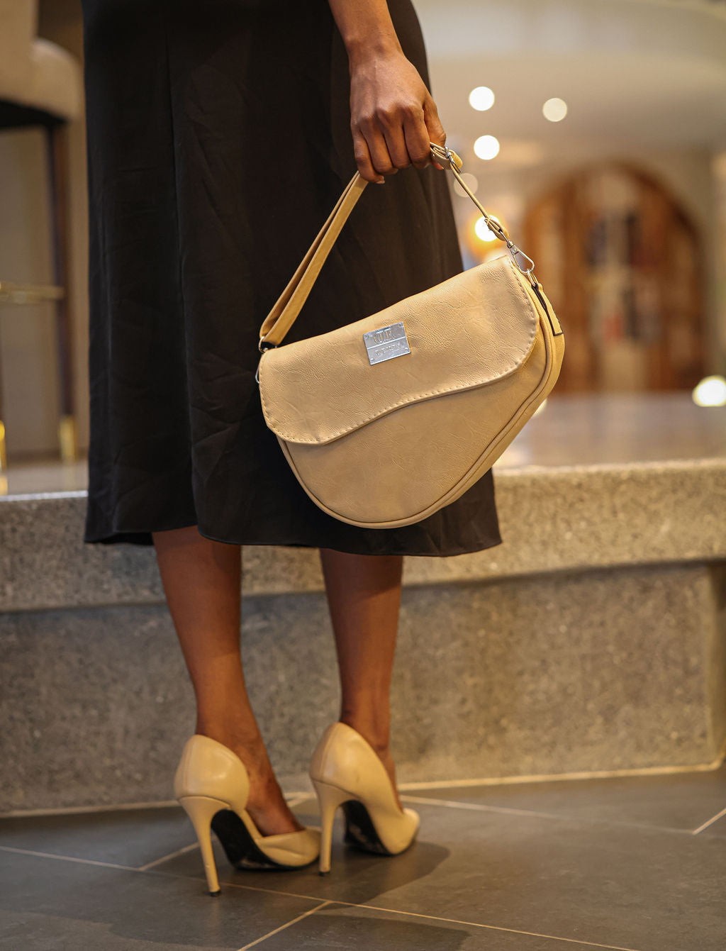 Denri Montana Sling Bag | Vegan Leather Saddle Bag – Women’s Curved Crossbody Handbag with Adjustable Strap