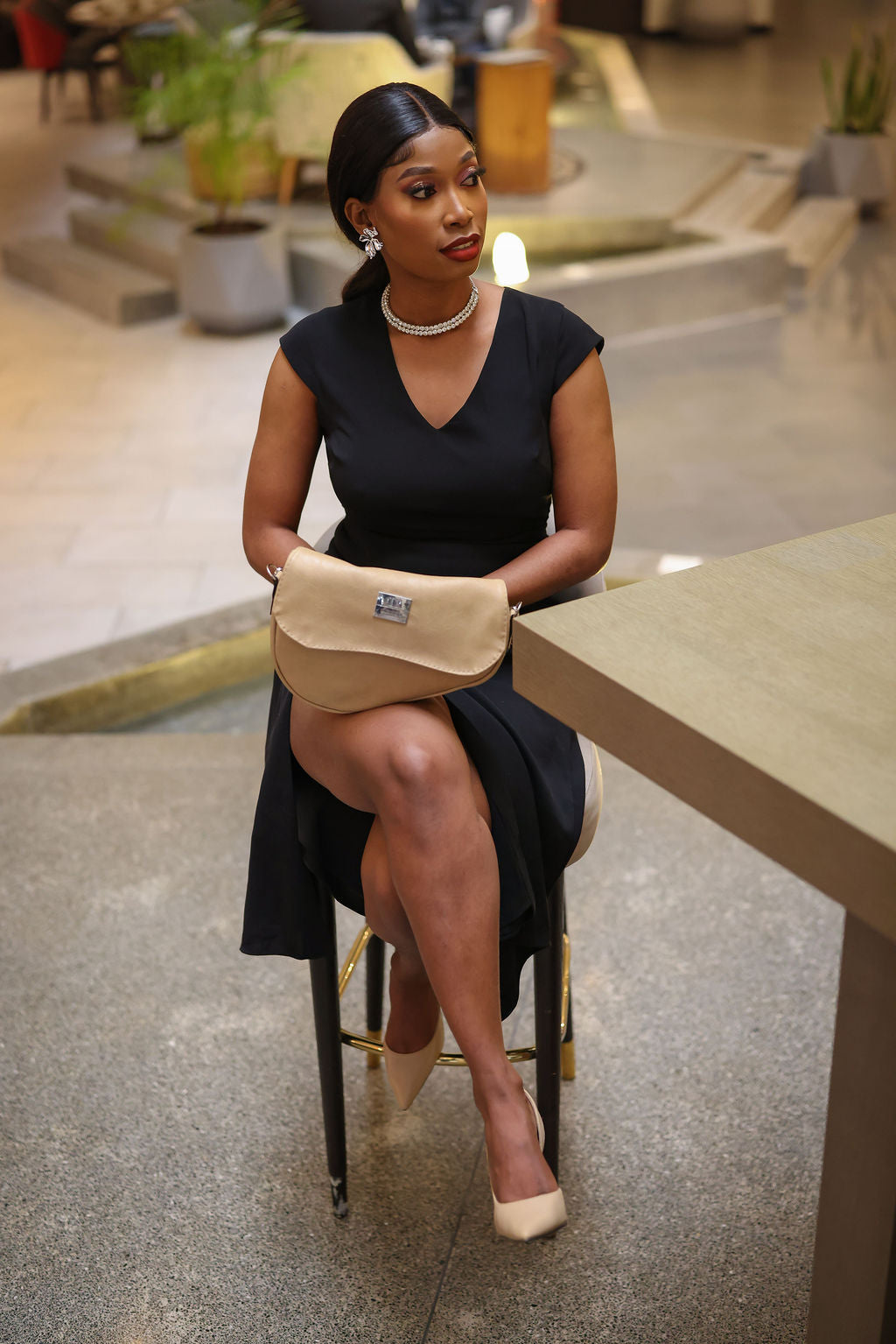 Denri Montana Sling Bag | Vegan Leather Saddle Bag – Women’s Curved Crossbody Handbag with Adjustable Strap